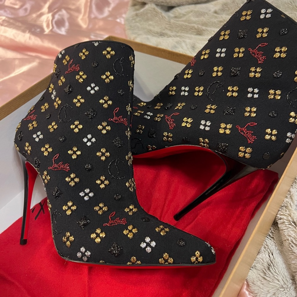 Christian Louboutin Black and Gold Women's Shoes - Picture 3 of 9